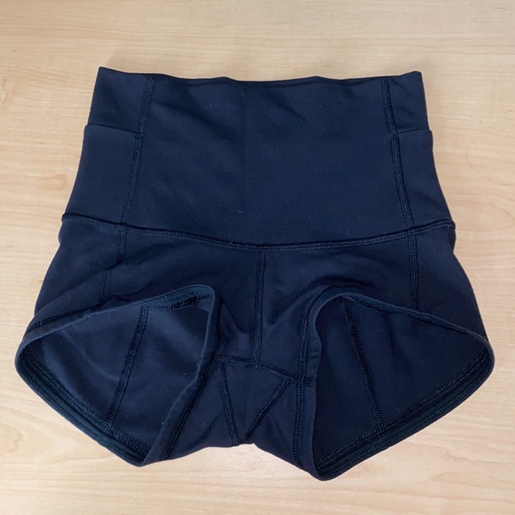 Lululemon black short booty shorts - Picture 2 of 3